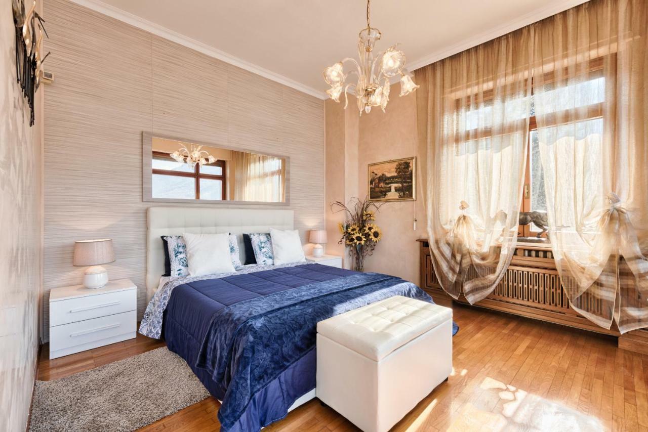 B&B In Riva Al Lago Avigliana Bagian luar foto